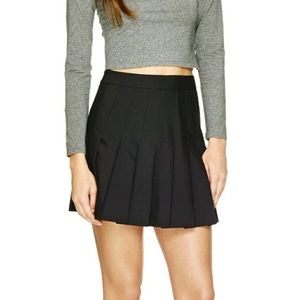 Aritzia Black pleated high waisted skirt